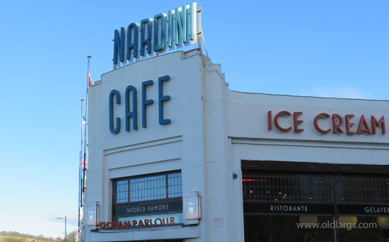 Nardidi Cafe Sign